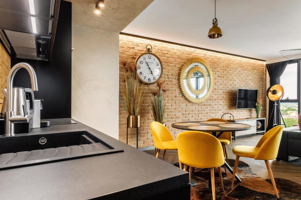 Skyview Suite - Niepowtarzalny Widok I Basen Lublin Dış mekan fotoğraf
